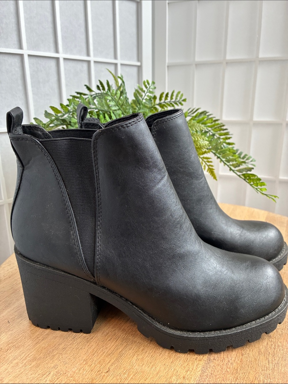 Soda's Black Faux Leather Origami Platform Ankle Boots, NWT, Size 8